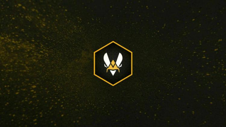 Kyojin прокомментировал решафл в Team Vitality