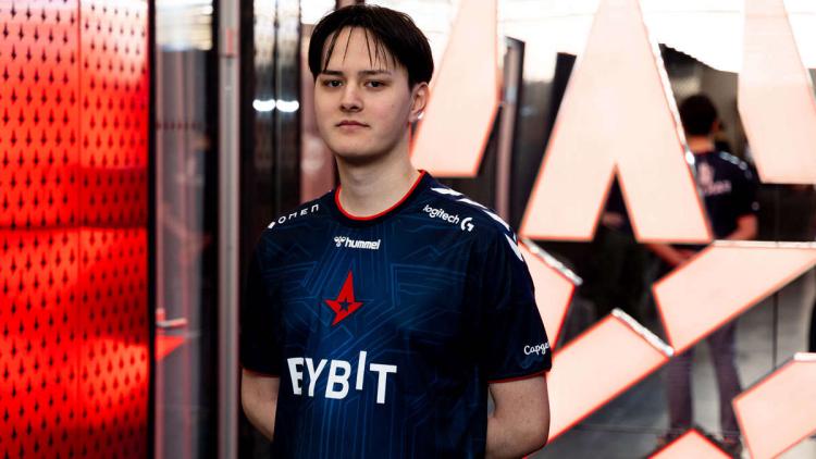 farlig присоединился к Astralis