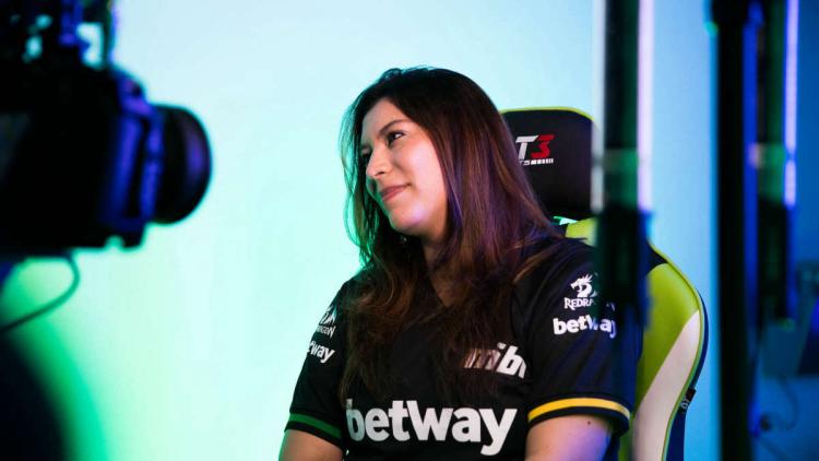 fly покинула MIBR Female