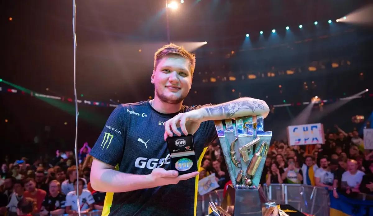 s1mple покидает NAVI после девяти легендарных лет работы и подписывает контракт с BC.Game