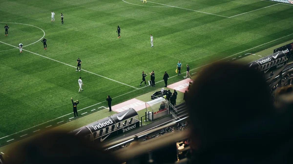 Ставки на футбол в течение всего сезона на Rabona bet и других подобных сайтах: руководство по месяцам