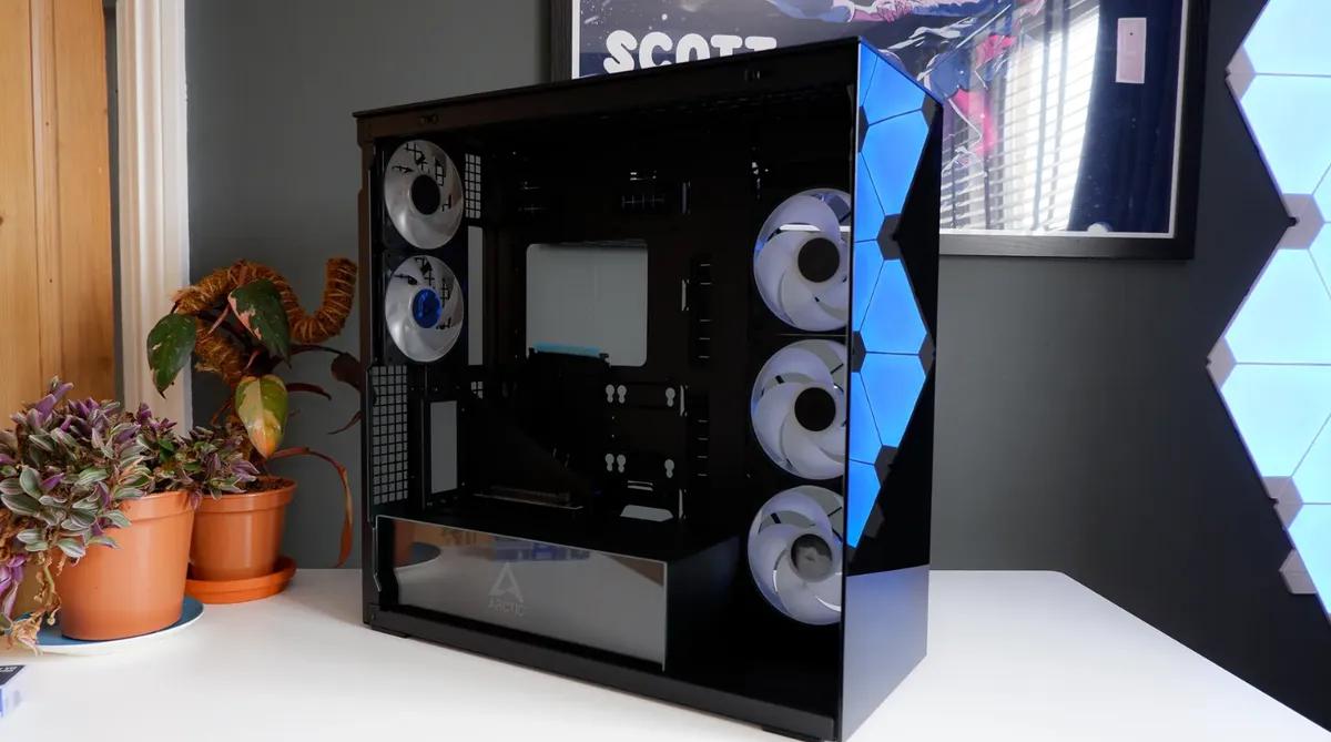 Обзор корпуса Arctic Xtender - стильный Mid-Tower с мощным охлаждением и продуманным дизайном