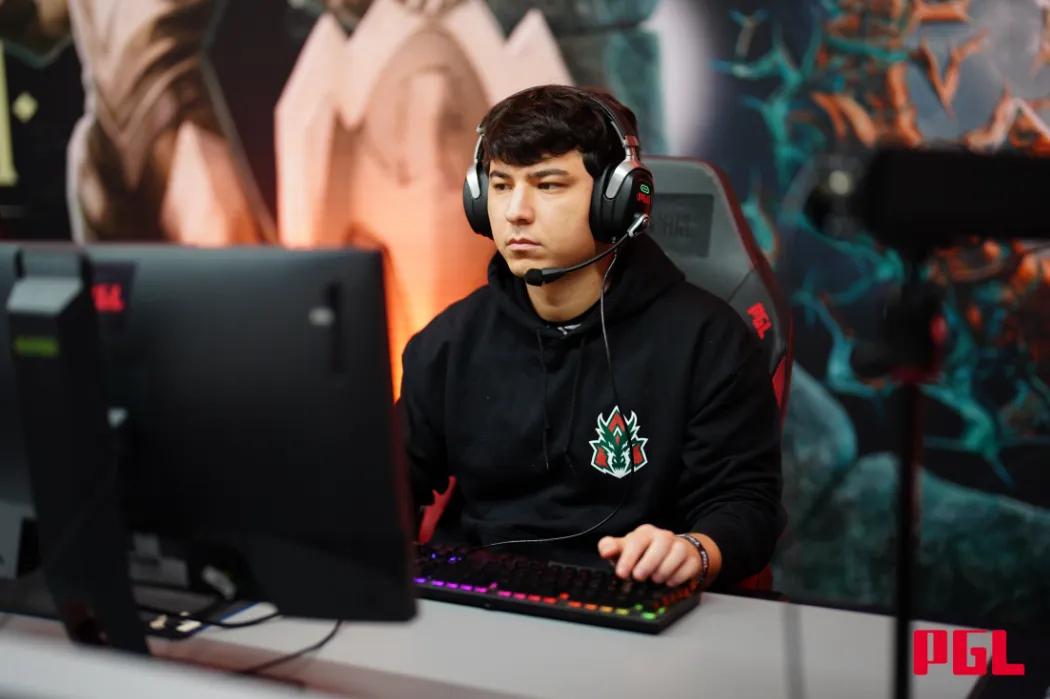 SoNNeikO собирает новую команду по Dota 2: Team Tea