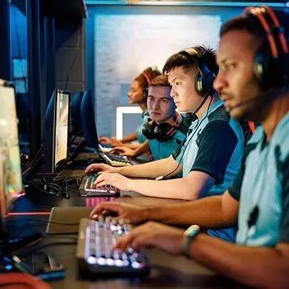 The Next Level of Esports: How Data, Fans, and Fintech Power the Future of Competitive Gaming