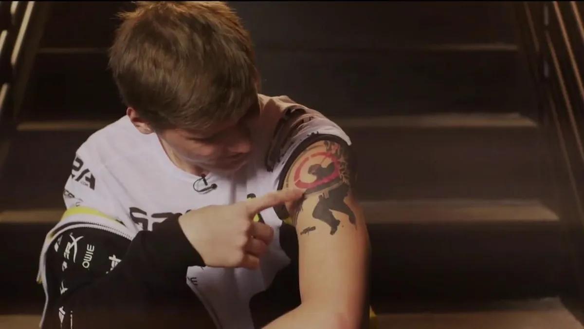 S1mple реагирует на новый кэш — прекрасное обновление, но эпоха граффити закончилась.