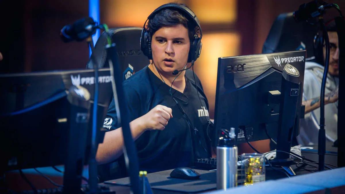 FelipoX покидает состав MIBR по Rainbow Six