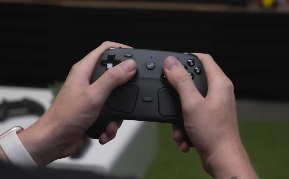Компания Valve установила цену на новый контроллер Steam в размере 99 долларов США, релиз состоится 4 мая.