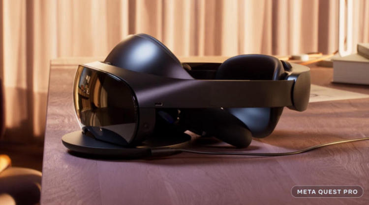 СМИ опробовали VR-шлем от Meta. Им не понравилось. Фото 1