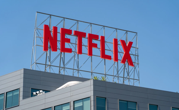 Netflix получает рекордную прибыль на фоне тарифов 2025 года и перестановок в сфере потокового вещания 4