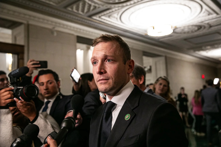 Bipartisan Bill in the US House of Representatives: Tax Exemption for Small Stablecoin Transactions and Deferral for Mining 1