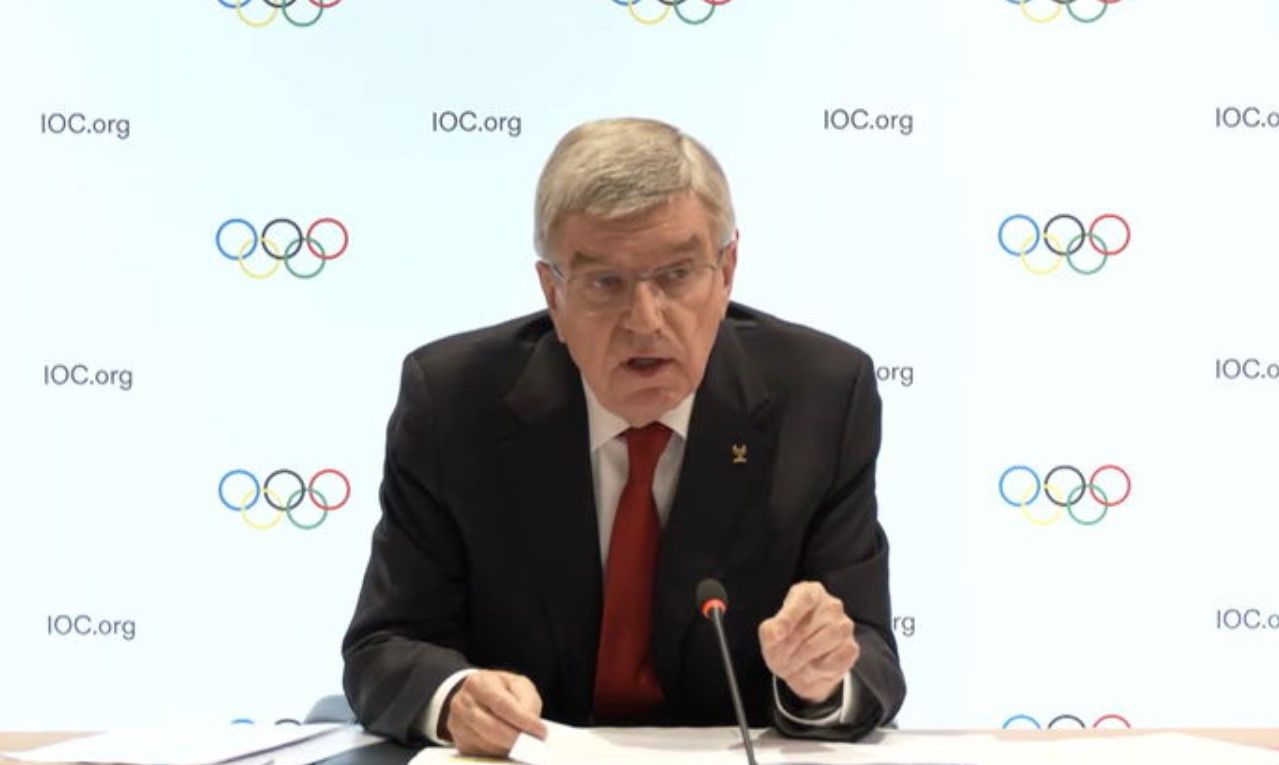 МОК рассматривает идею проведения Олимпийских игр по киберспорту, заявил президент Томас Бах