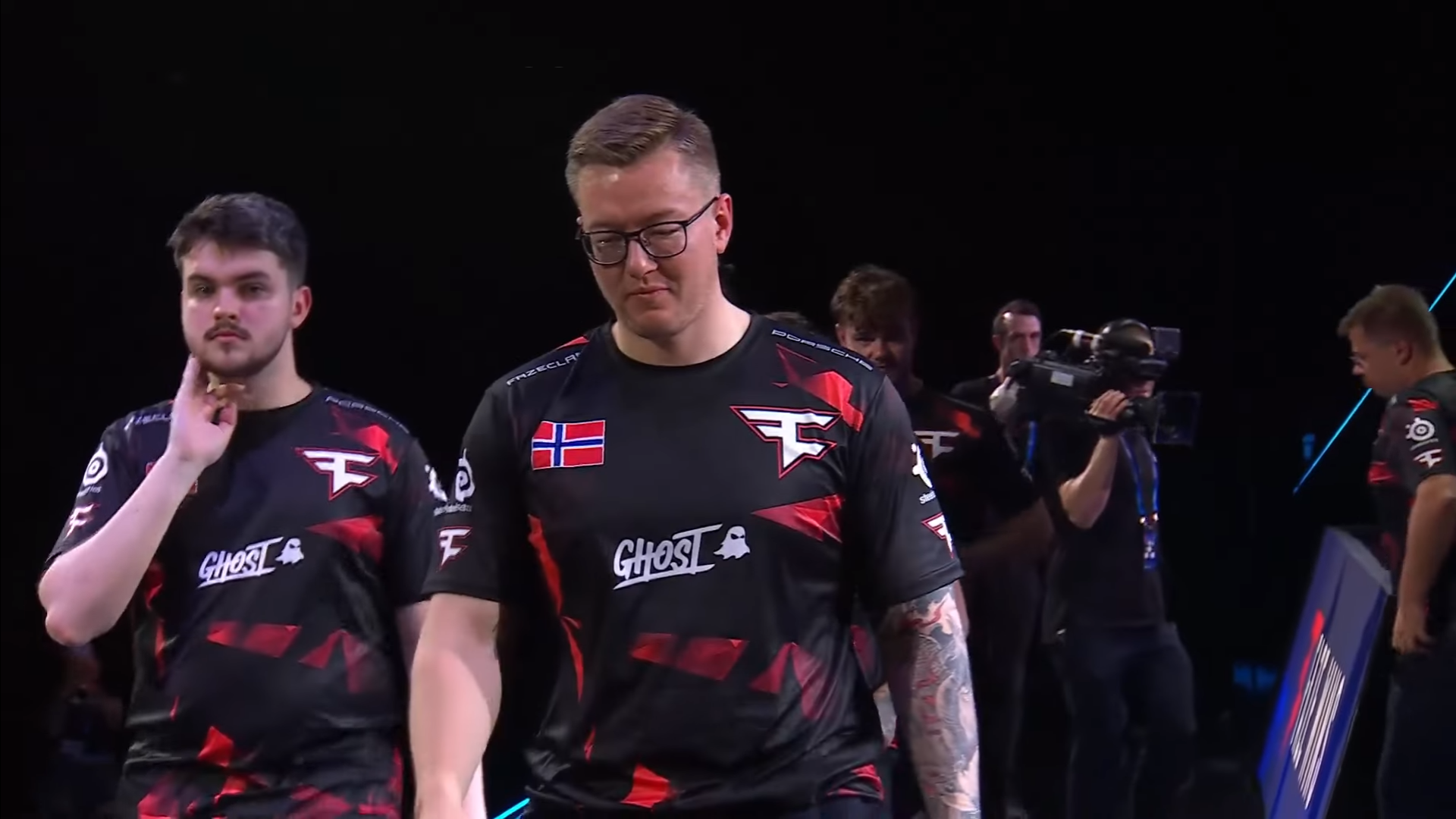 FaZe доминирует над MOUZ и обеспечивает себе место в Гранд Финале IEM Sydney